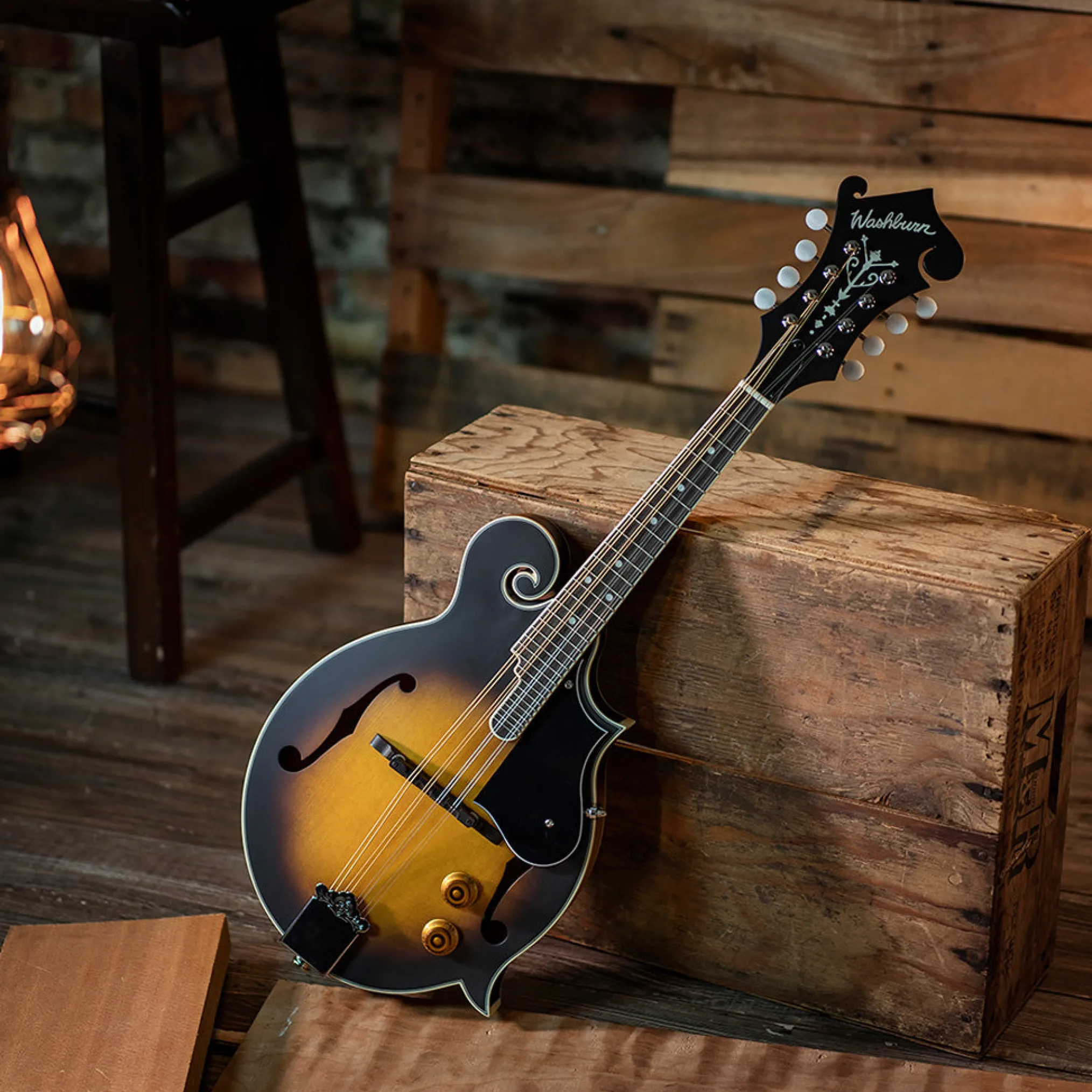 Washburn Americana M3E Acoustic-Electric Mandolin Outfit